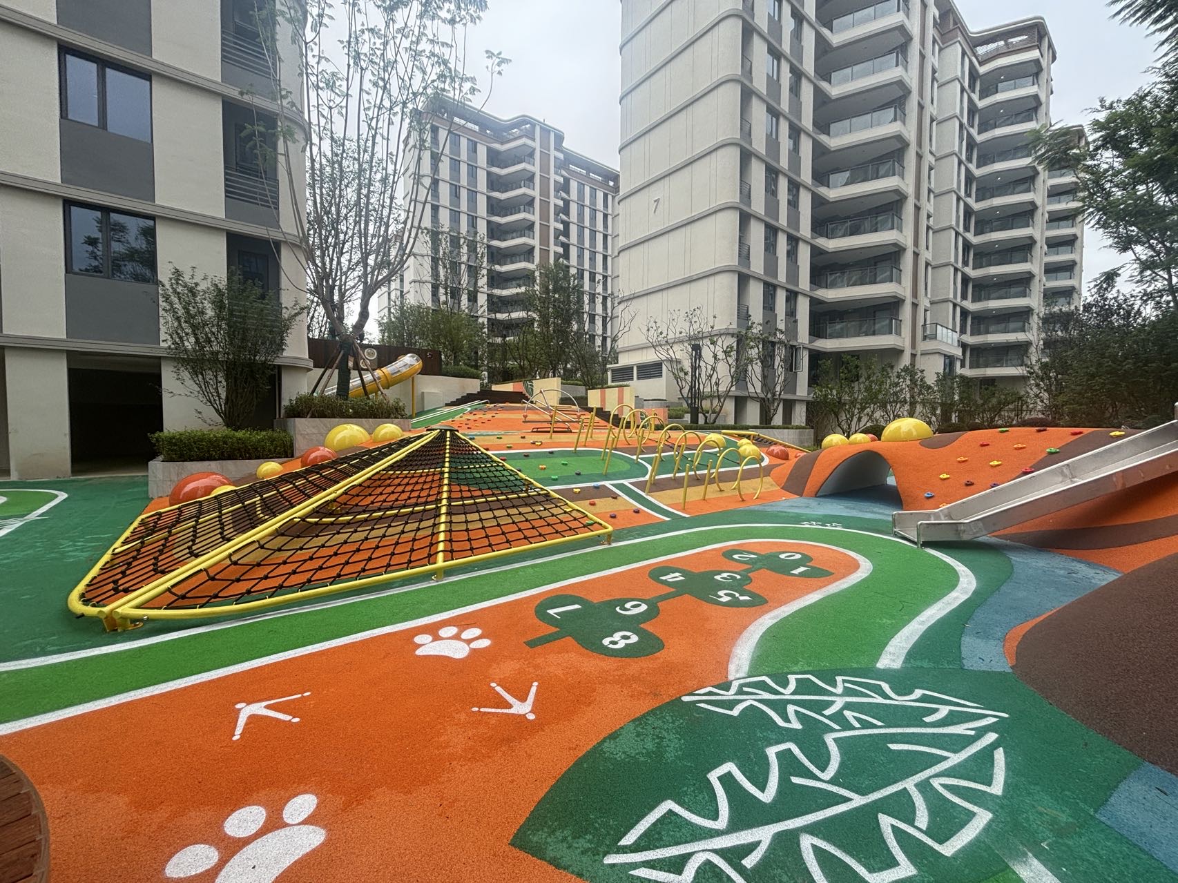 e185cb01-9564-407e-83a5-f0382e635d3f