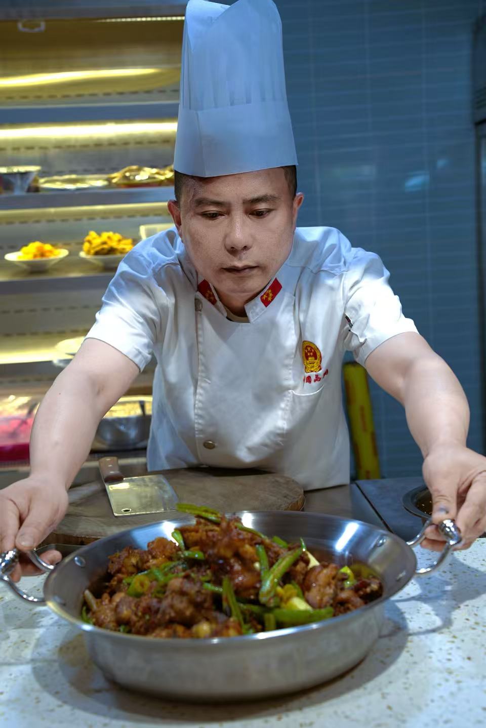 生态猪肉尖椒鸭