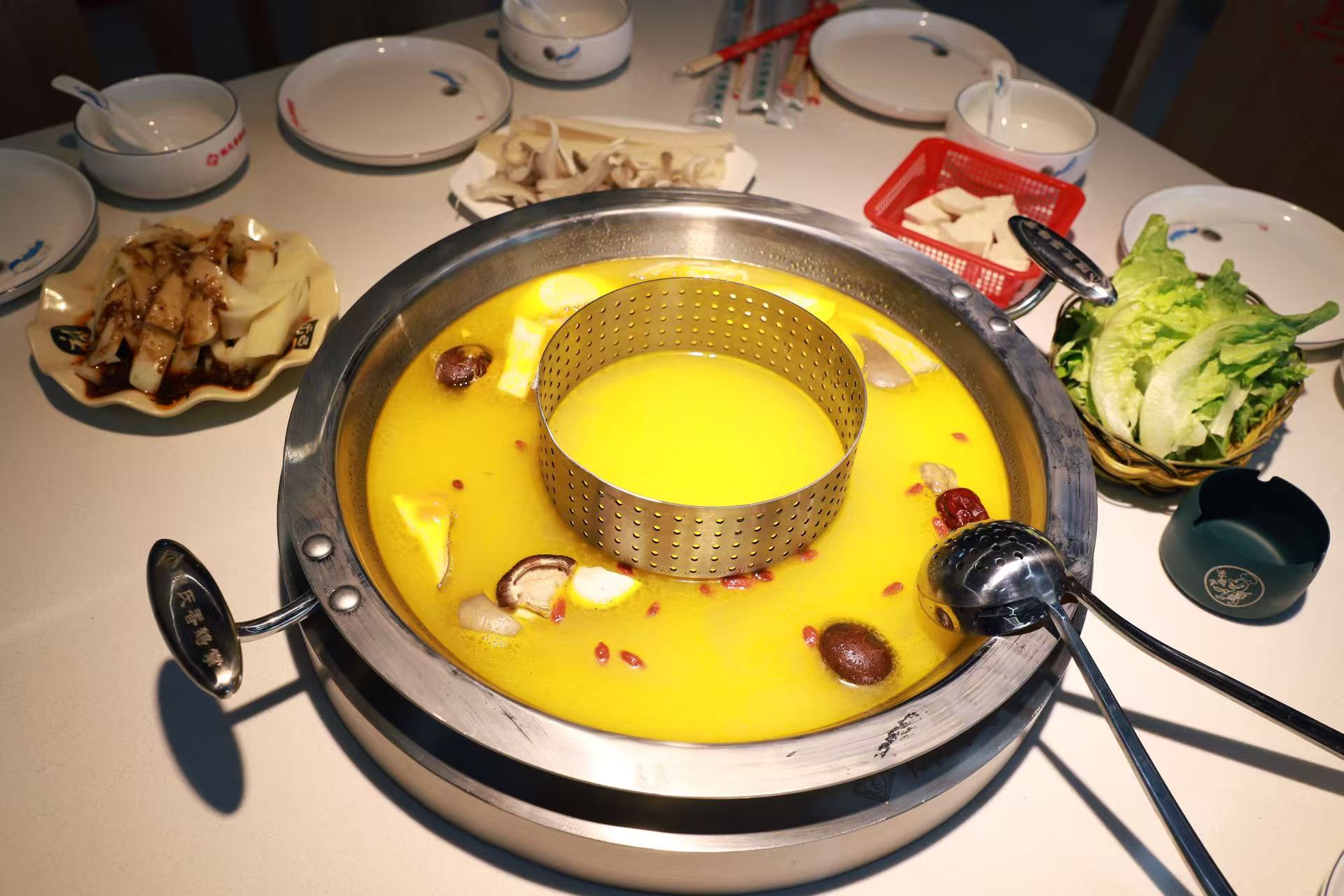 金华火腿养生老鸭煲