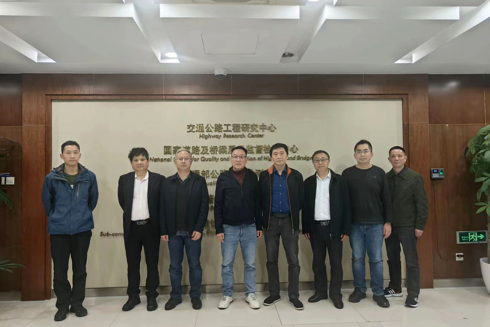 182652b0995ebf4c75abcf8a533e83e1