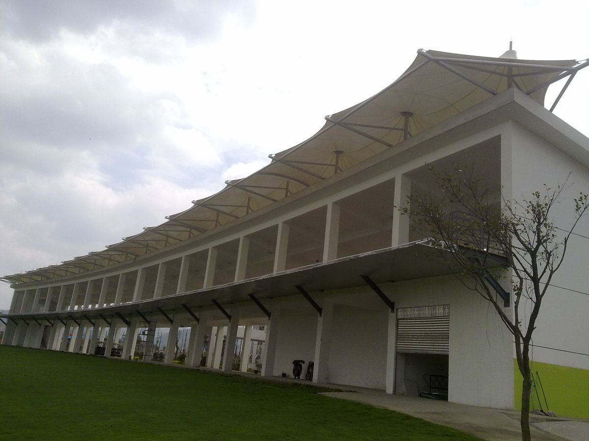 龙泉烹饪高等专科学校高尔夫打台膜结构